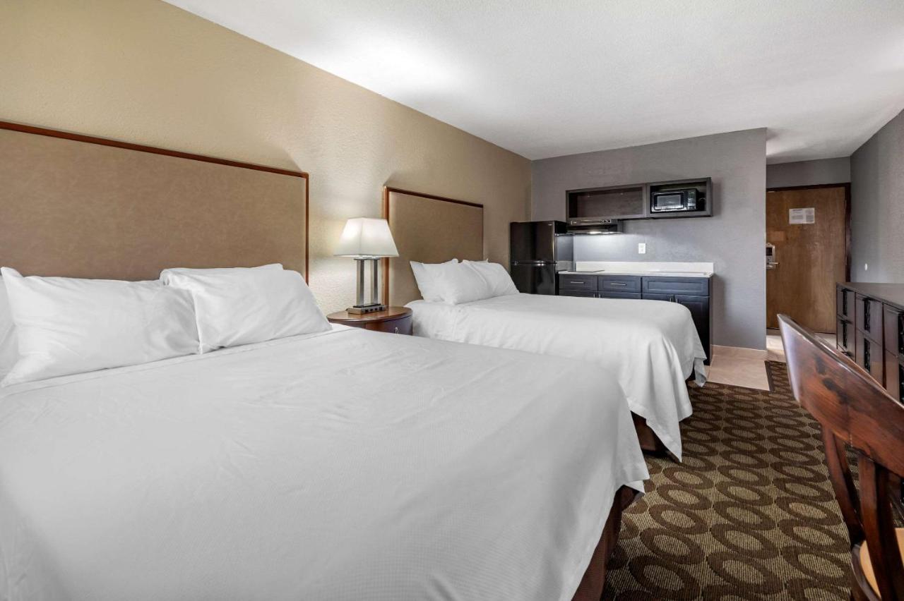 Hotel Suburban